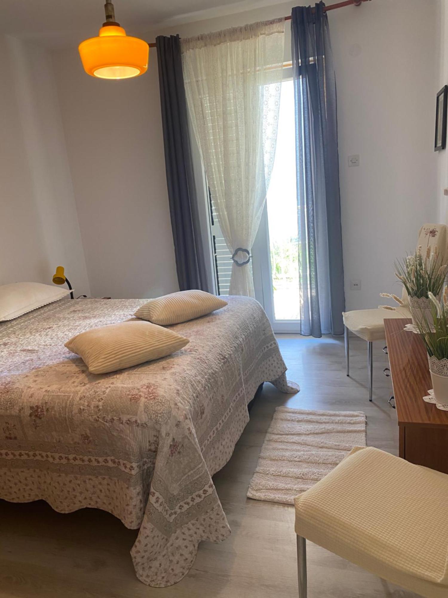 Apartmani Kate Stari Grad  Exterior photo